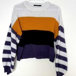 Doe and Rae 100% Polyester Puffy Long Sleeves Crop Sweater Size Medium
